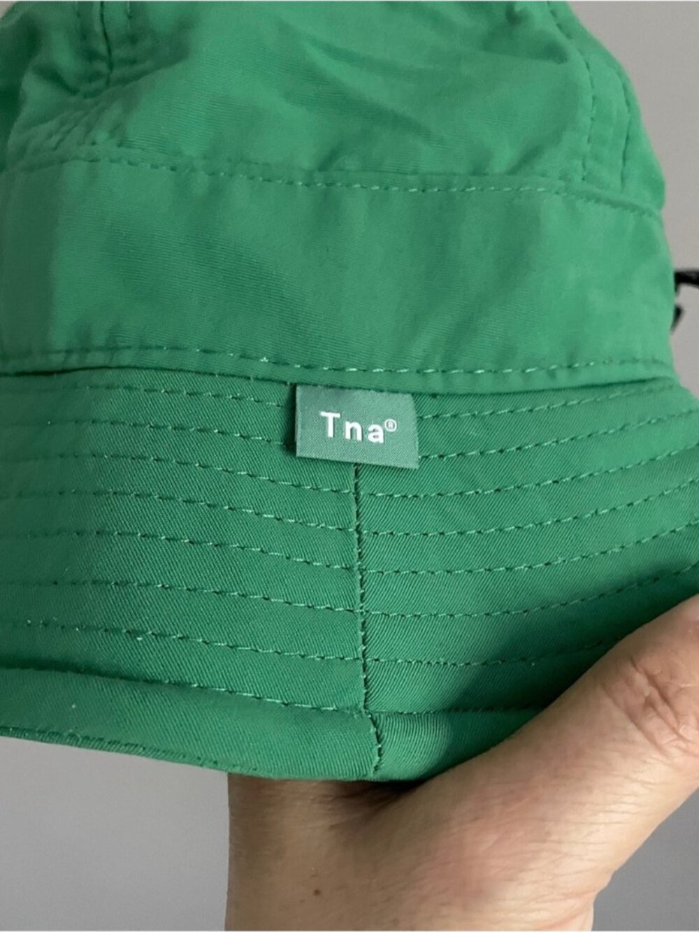 Aritzia TNA Green Gaffey Round Water Resistant Bucket Hat - XS/S, worn 1X! - Picture 4 of 9